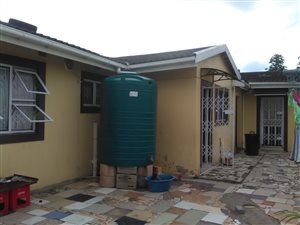 3 Bedroom House in KwaMashu