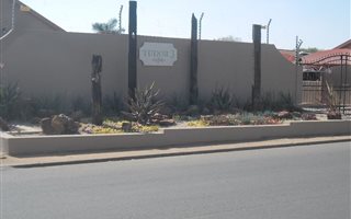 2 Bedroom Townhouse in Norkem Park