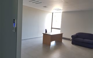 139 m² Office Space in Kloof