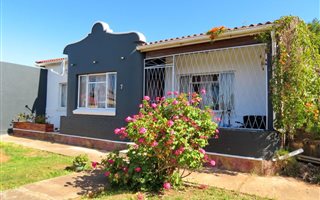 5 Bedroom House in Bothasrus