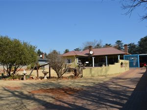 3 Bed House in Daggafontein