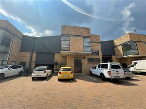 672 m² Industrial space in Ormonde