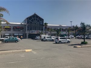 130 m² Retail Space in Lakefield