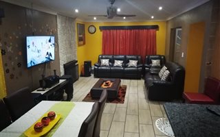 5 Bedroom House in Sunbird Park