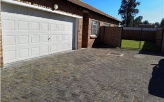 3 Bedroom Cluster in Mayberry Park