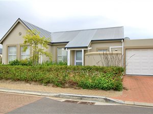 2 Bed House in Schonenberg Estate