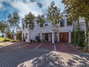 6 Bed House in Die Boord
