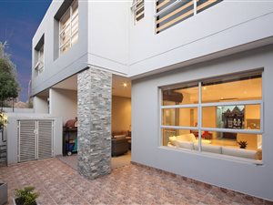 3 Bed Townhouse in Elton Hill