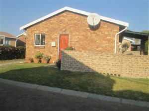 2 Bed Townhouse in Edenglen