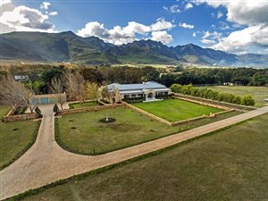 11 ha Farm in Franschhoek