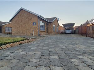 3 Bed House in Vista Park
