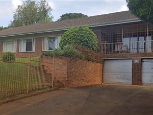 4 Bed House in Prestbury