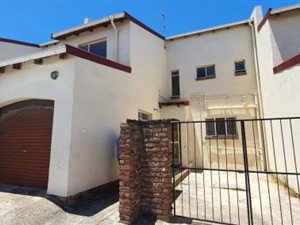 3 Bed Townhouse in King Williams Town