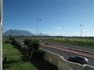 2 Bed Apartment in Milnerton Central