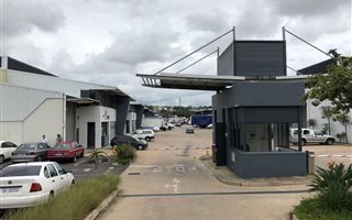 700 m² Industrial space in Mt Edgecombe
