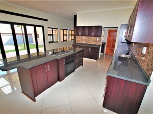 4 Bed Cluster in Rivonia