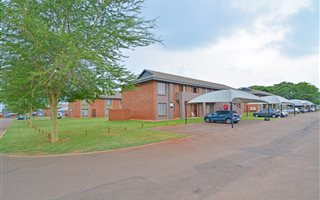 2 Bedroom Apartment in Theresa Park