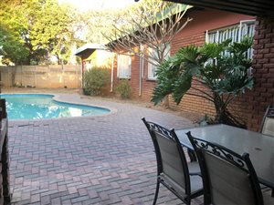4 Bed House in Constantia Park