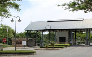 1142 m² Land available in Riverside Park