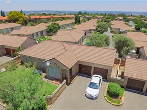 3 Bedroom Townhouse in Kyalami Hills