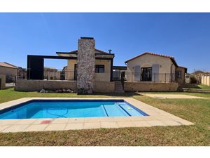 4 Bed House in Muldersdrift