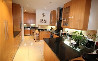 2 Bedroom Apartment in Benmore Gardens