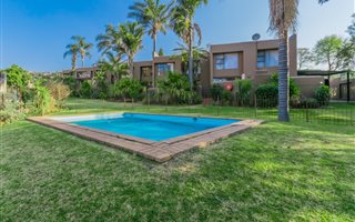 3 Bedroom Townhouse in Roodekrans