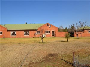 2 ha Smallholding in Andeon AH