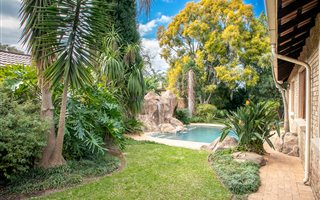 5 Bedroom House in Menlo Park