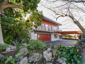 5 Bed House in Uniepark