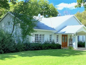 6 Bed House in Marlbank