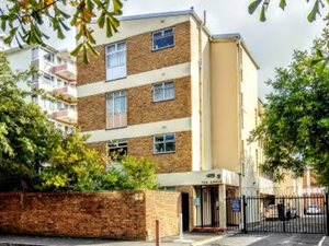 2 Bed Apartment in Rondebosch