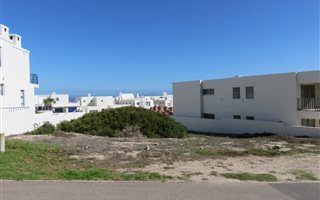 399 m² Land available in Paradise Beach