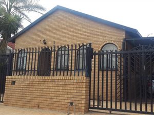 3 Bed House in Laudium