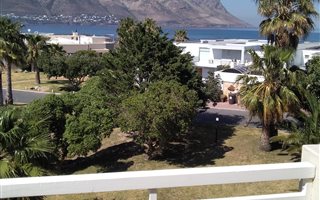 1 Bedroom Apartment in Gordons Bay Central
