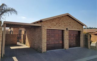 3 Bedroom Townhouse in Krugersdorp Central