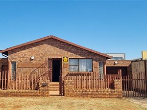 3 Bed House in Lenasia