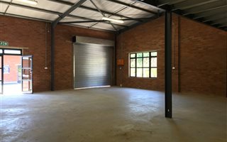 155 m² Retail Space in Hilton