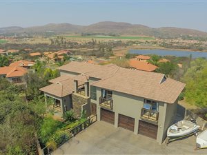 4 Bed House in Birdwood