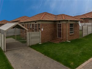 2 Bed House in Thatch Hill Estate