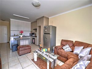 3 Bed Apartment in Ruimsig