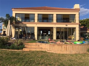 4 Bed House in Vaal Dam