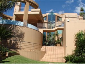 4 Bed House in Waterkloof Heights