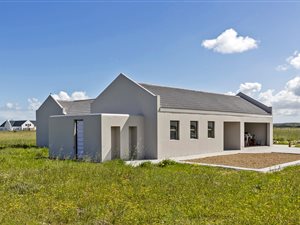 2.6 ha Farm in Long Acres