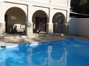 4 Bed House in Selborne