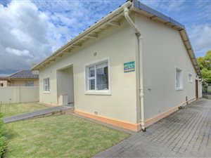 285 m² Office Space in George South