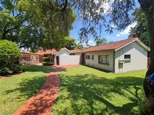 4 Bed House in Meyerspark