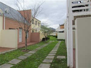 2 Bed Apartment in Simonswyk
