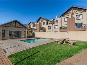2 Bed Townhouse in Ruimsig