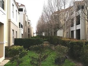 2 Bed Apartment in Vredekloof Heights